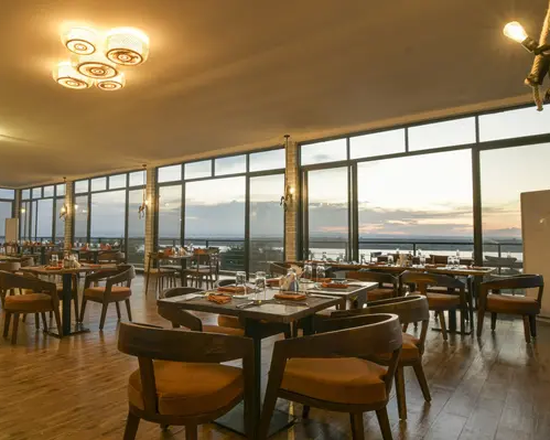 Pakuba Safari lodge, 