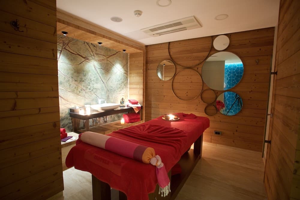 Dosso Dossi Hotels & Spa Downtown, Spa