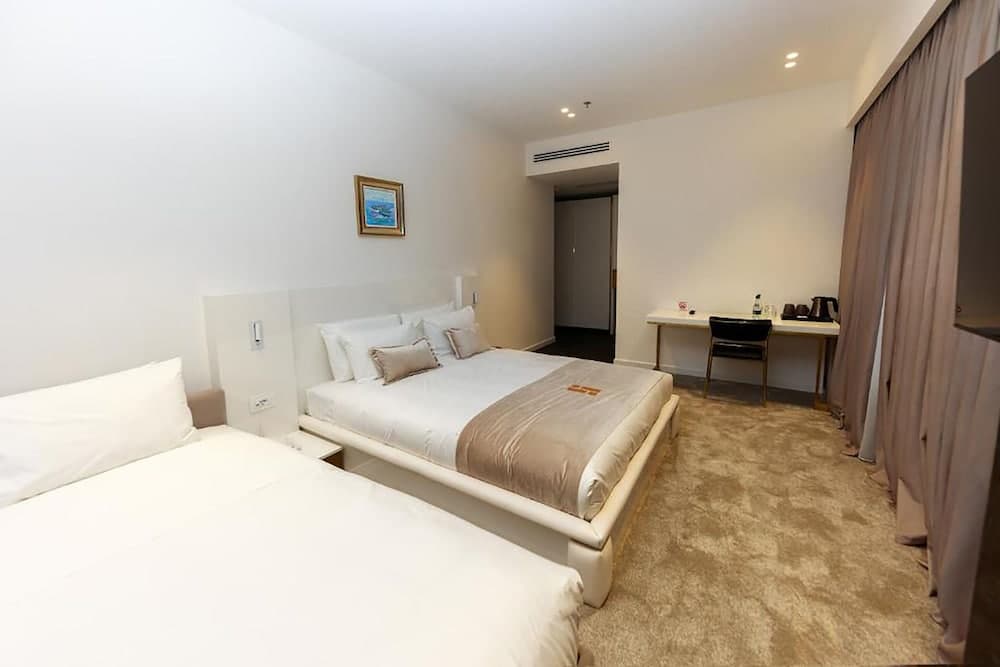 Hotel Habitat Tirana 4*, Room