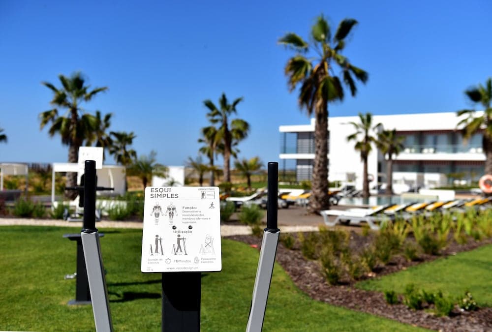 Pestana Alvor South Beach, Academia