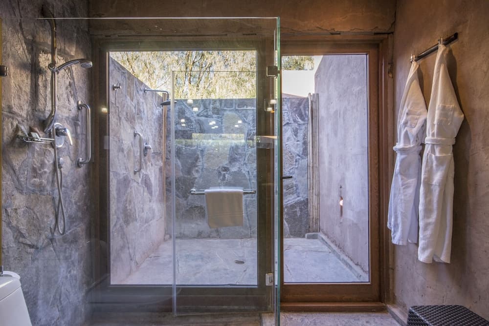 Cumbres San Pedro de Atacama, Bathroom