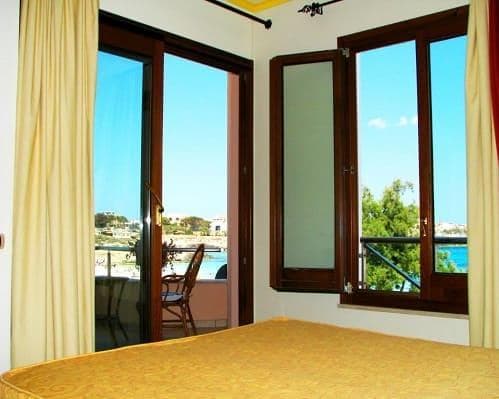 Hotel Il Faro Della Guitgia Tommasino, 