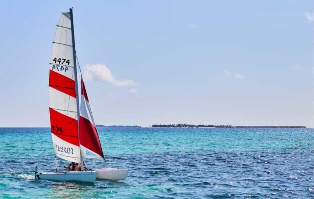 Hurawalhi Island Resort, Sports facility