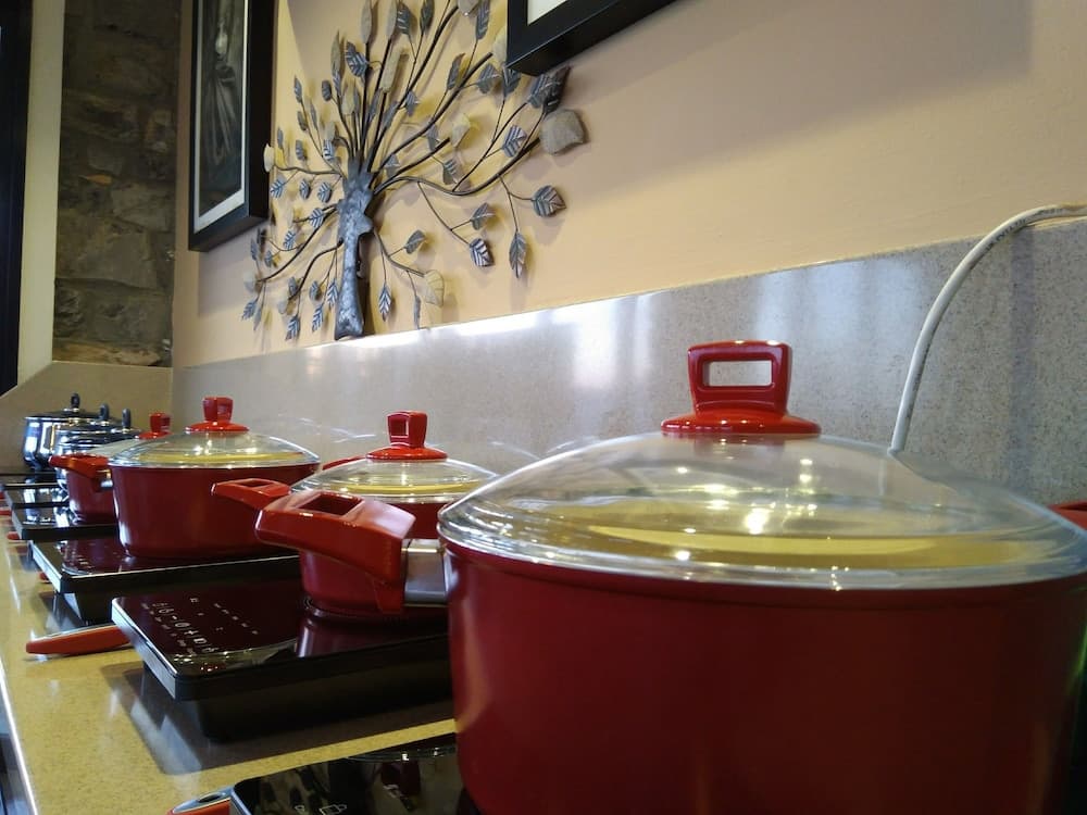 The View, Restaurant