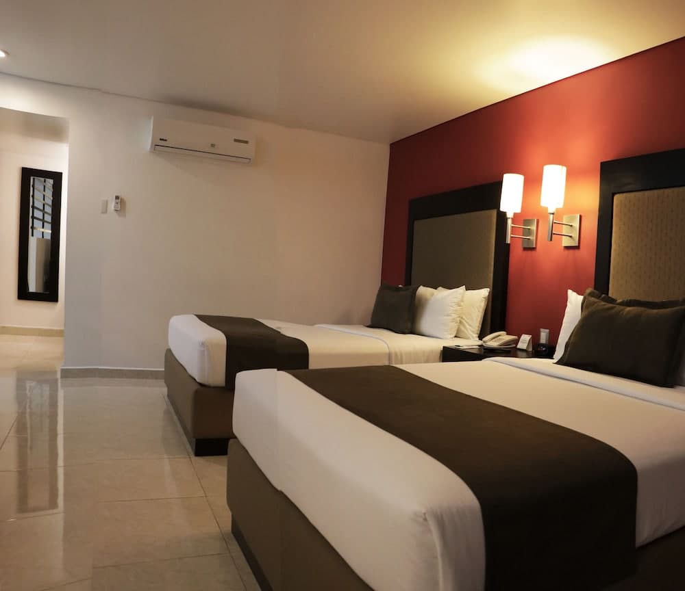 *Hotel & Suites PF, Room