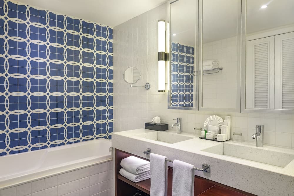 Ocean Riviera Paradise All Inclusive, Bathroom