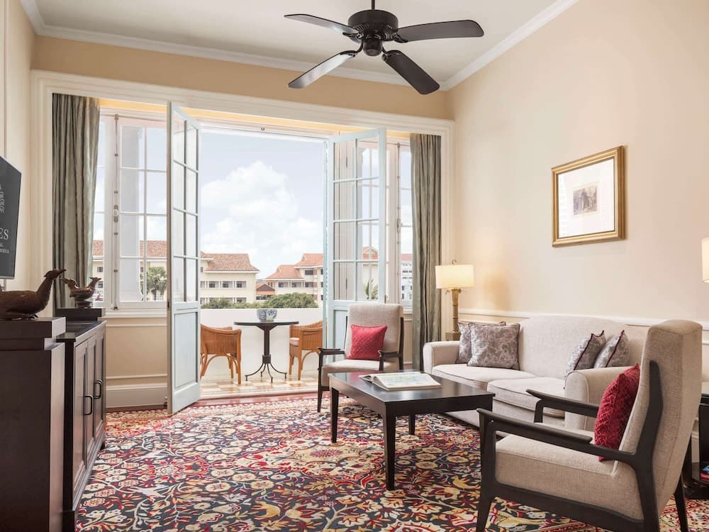 Raffles Hotel Le Royal, Room