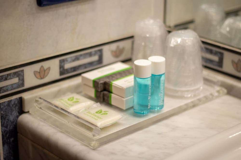 Pacific Hotel Fortino , Bathroom