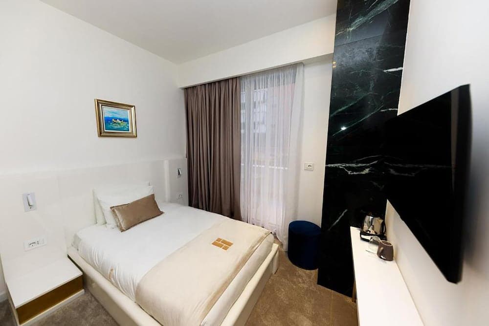 Hotel Habitat Tirana 4*, Room