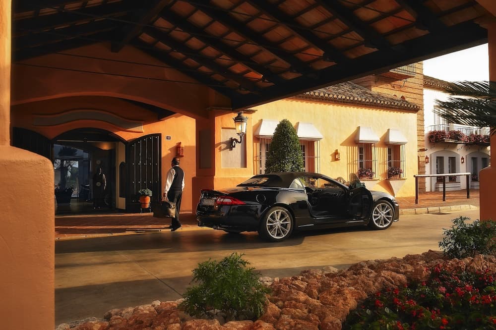 La Cala Resort, Property Entrance