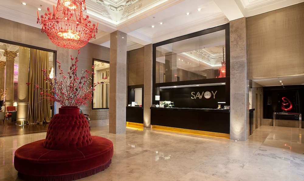 Savoy Hotel, Entrada interior
