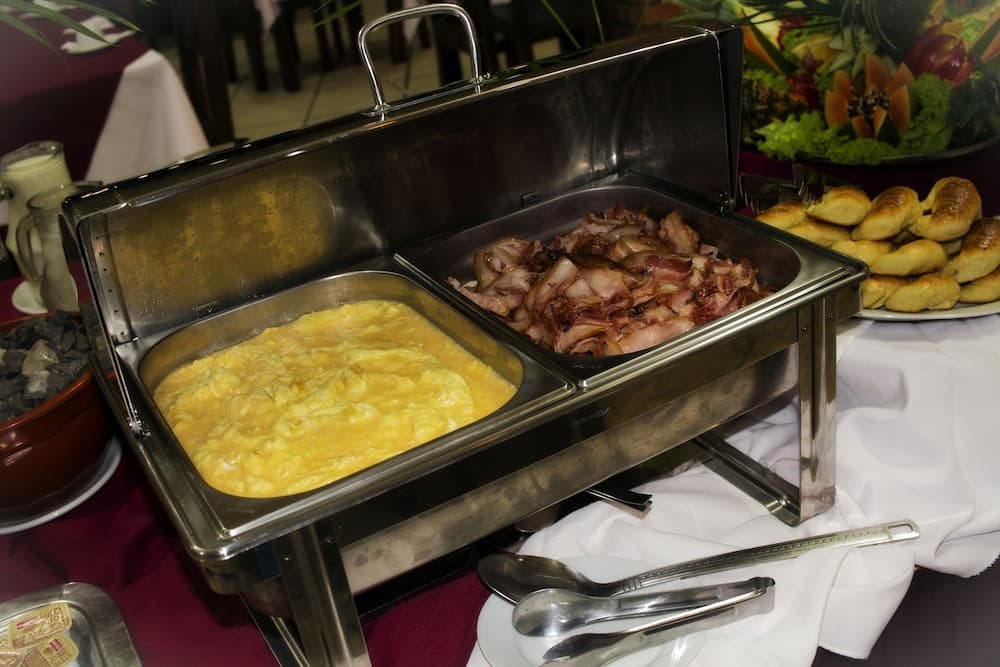 Hotel El Libertador, Food and drink