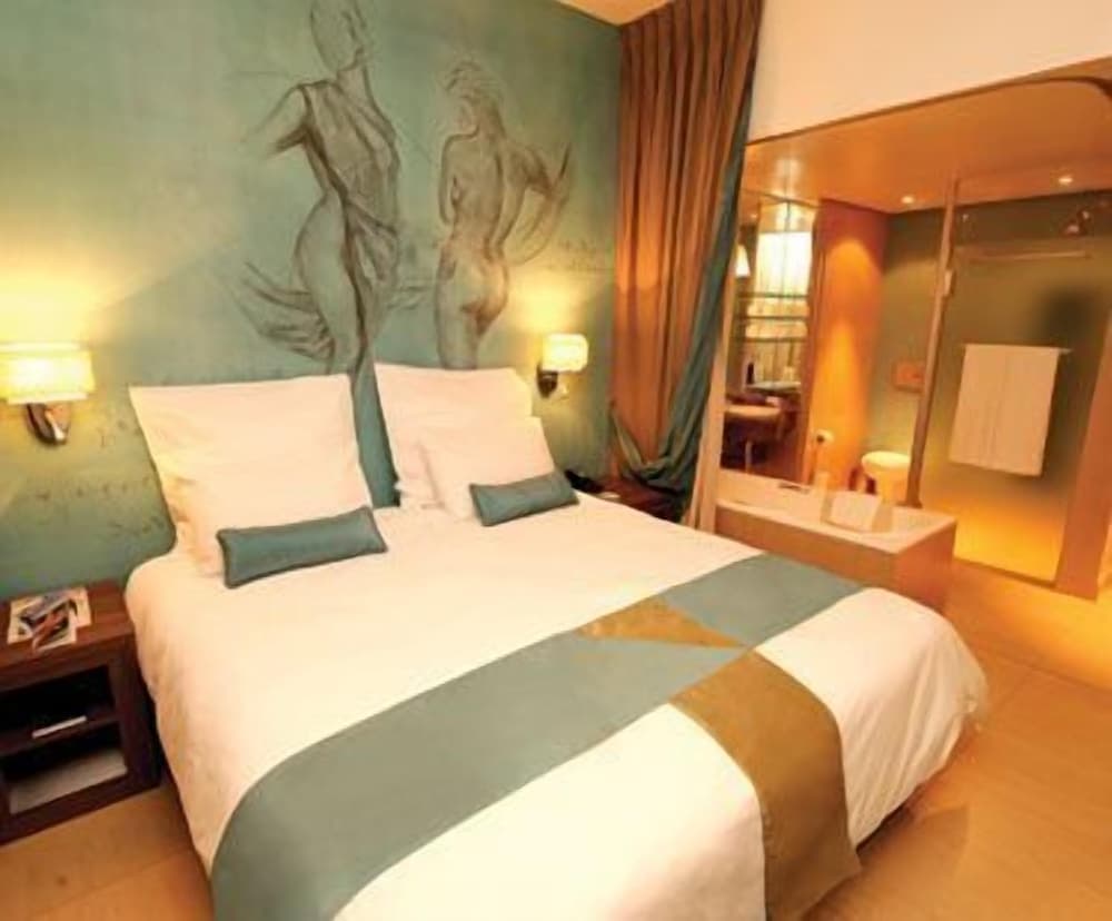 Peermont Metcourt at Emperors Palace, Room