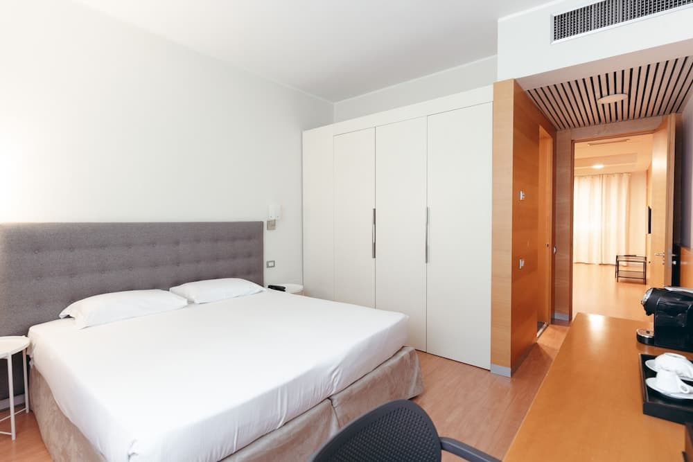 Hotel Excelsior Bari, Room