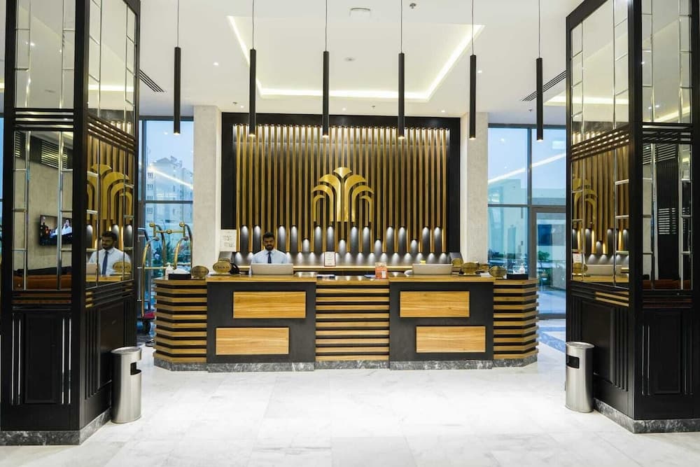 The Plaza Hotel and Resort, Reception