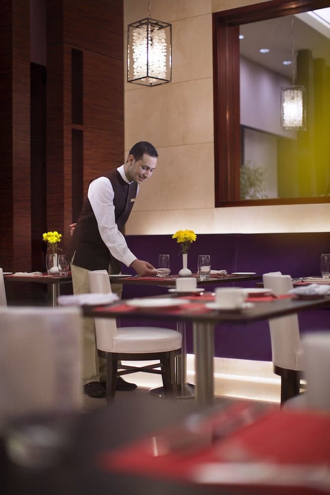 Swissotel Makkah, Restaurant