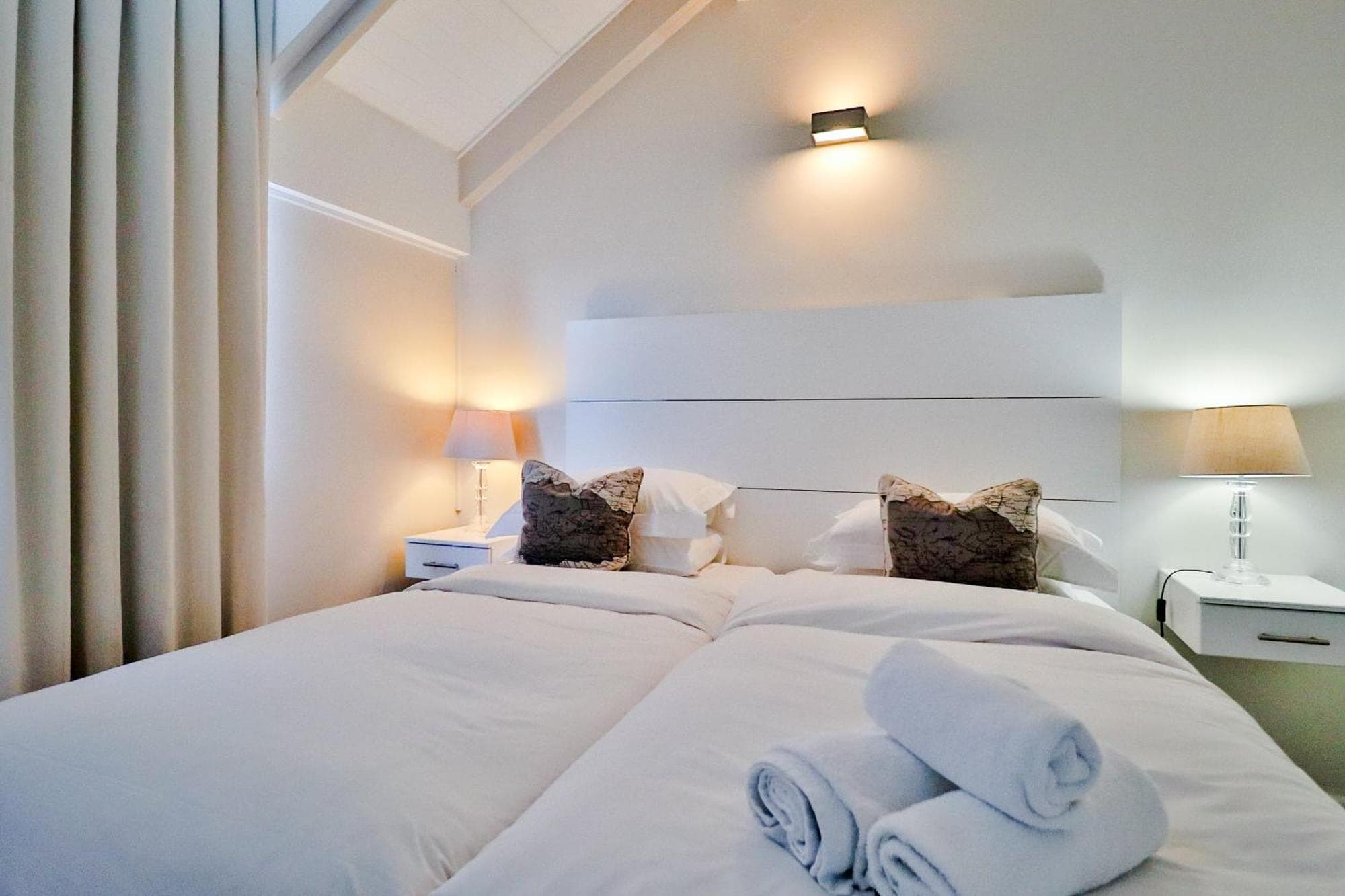 Whale Coast All-Suite-Hotel , 