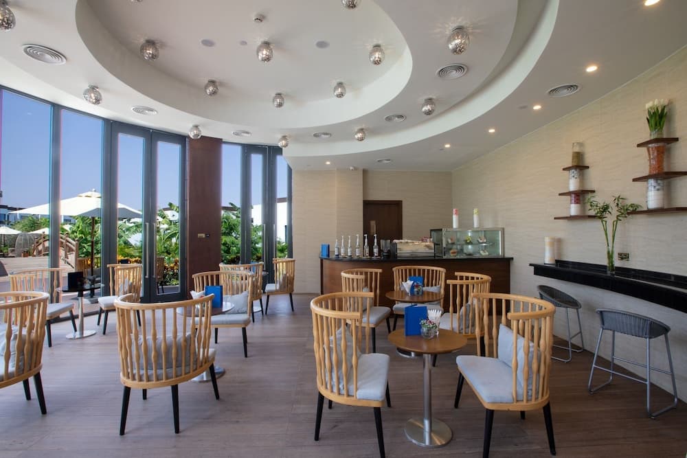 Millennium Resort Salalah, Cafe