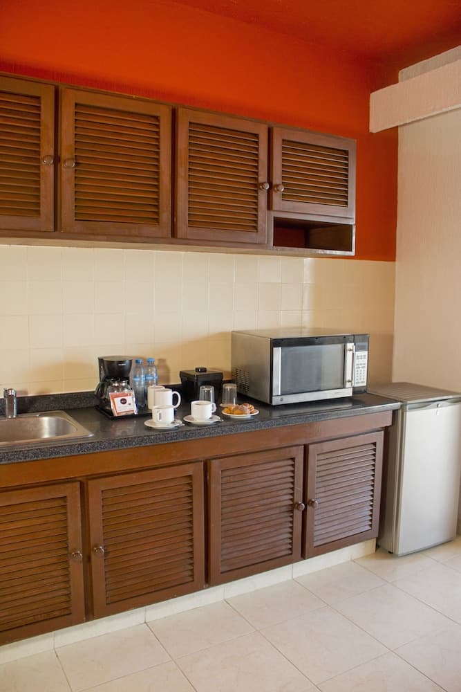 All Ritmo Cancun Resort & Water Park - All Inclusive [EXCLUSIVO BLOQUEOS], Private kitchenette