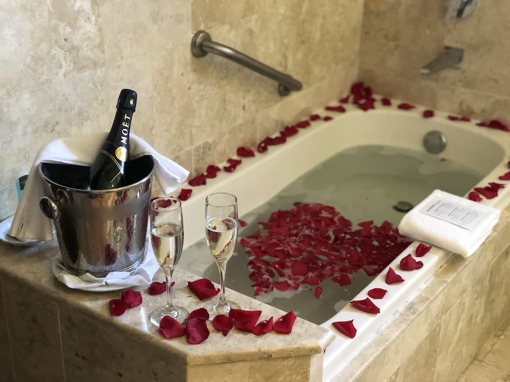 Occidental Cozumel (Nacional), Bathroom