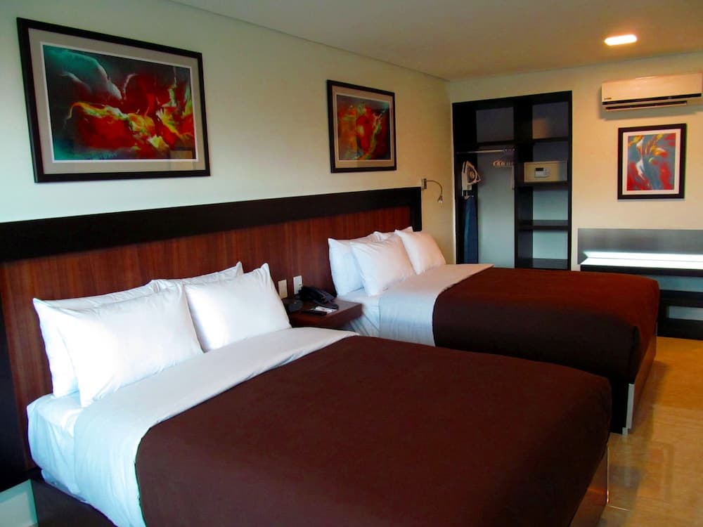 *Hotel & Suites PF, Room
