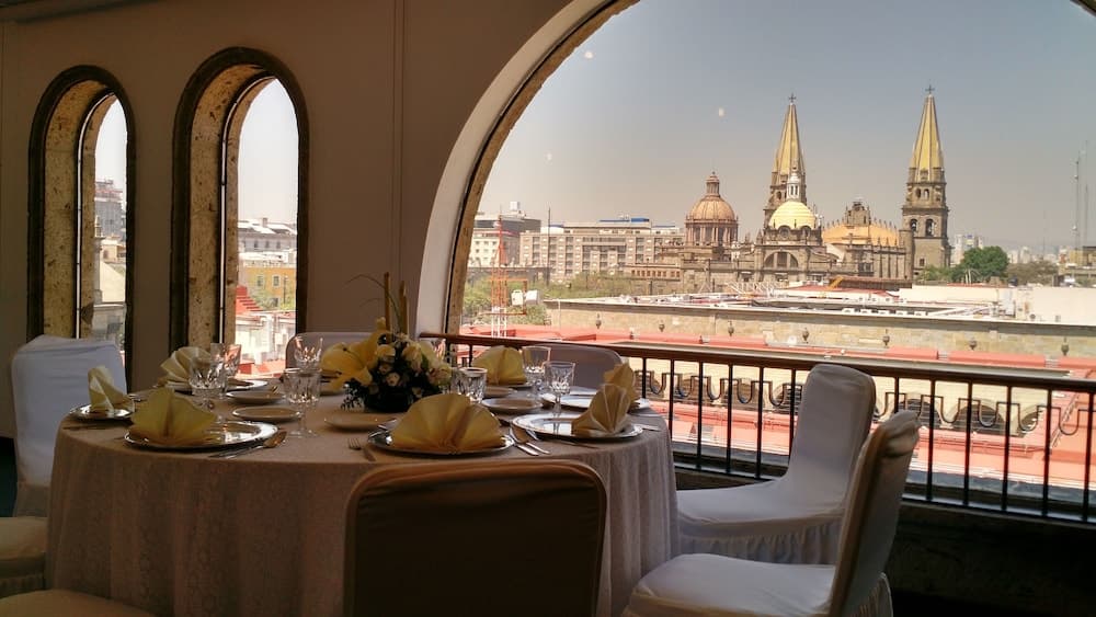 Hotel De Mendoza, Banquet hall