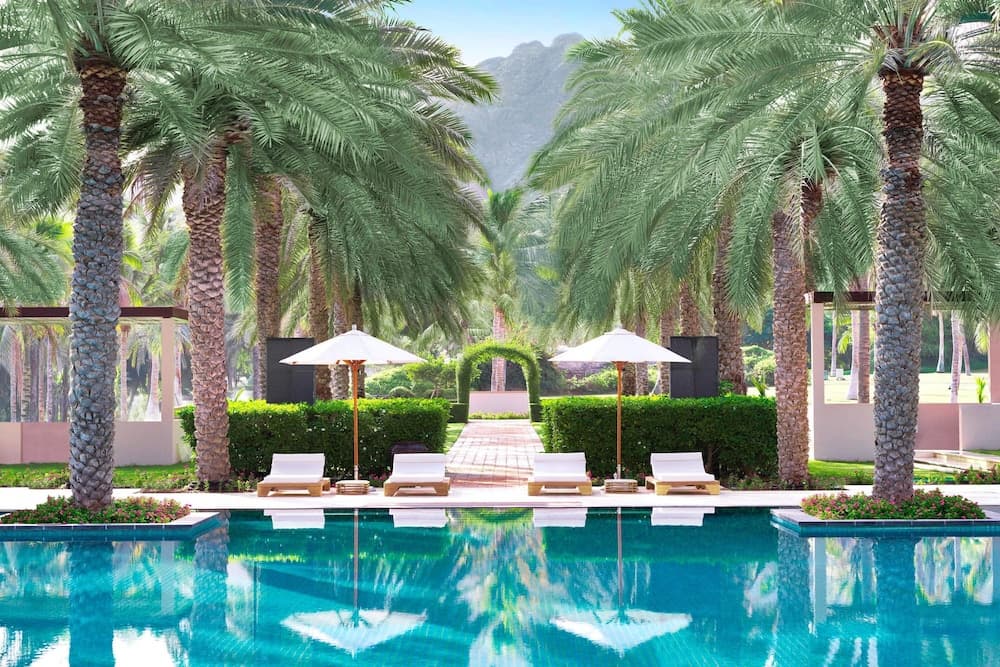 Al Bustan Palace, a Ritz-Carlton Hotel, Pool