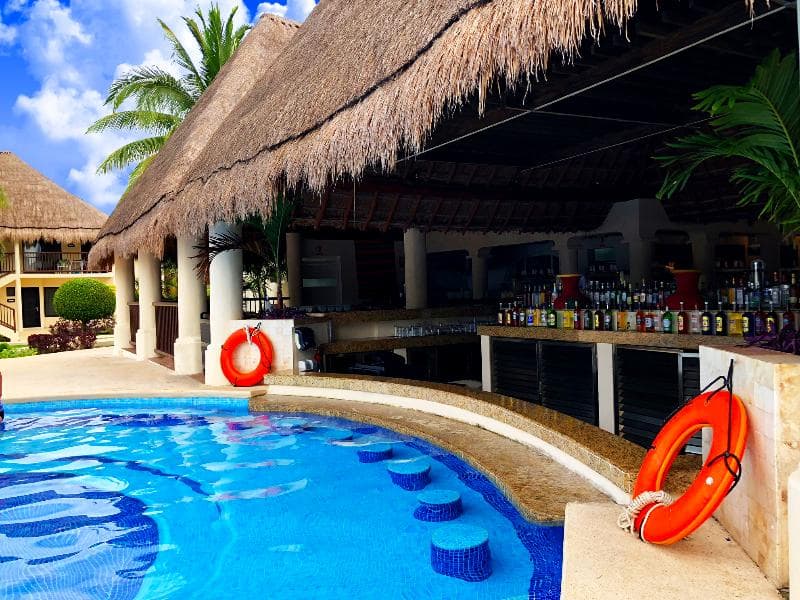 Allegro Cozumel (Nacional), BAR