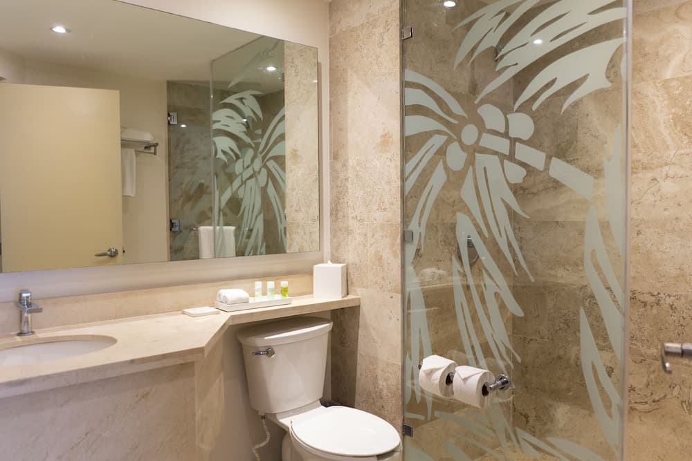 The Reef Playacar Beach Resort & Spa, Bathroom