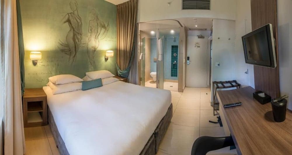 Peermont Metcourt at Emperors Palace, Room