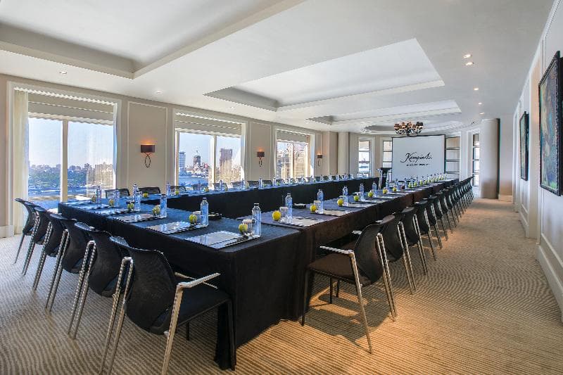 Kempinski Nile Hotel, CON