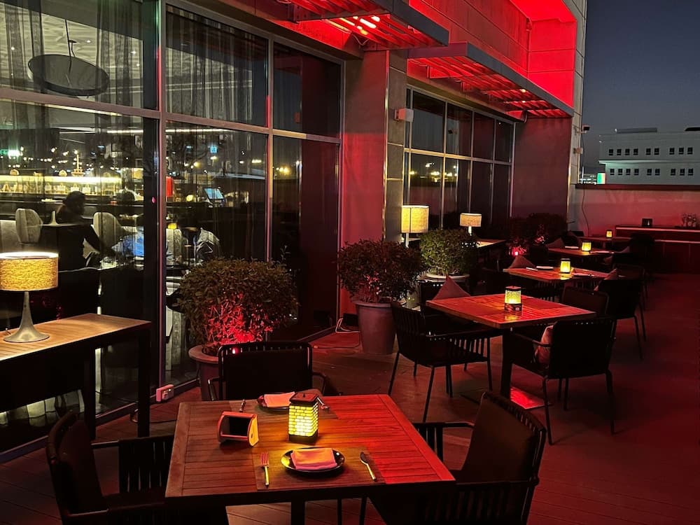 Novotel Muscat Airport, Restaurant