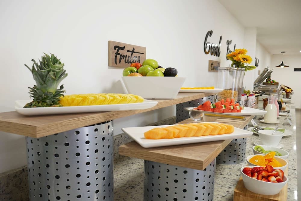 PARK INN BY RADISSON QUITO, Breakfast buffet