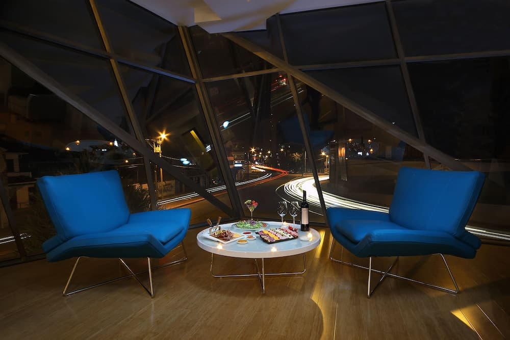 TRYP BY WYNDHAM CUENCA ZAHIR, Living Area