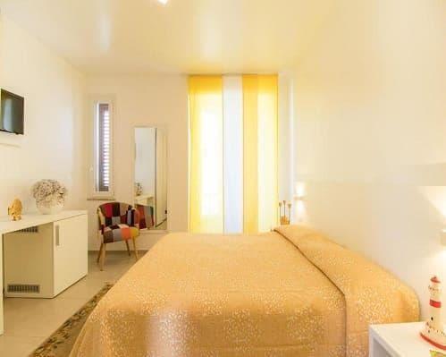 Hotel Il Faro Della Guitgia Tommasino, 