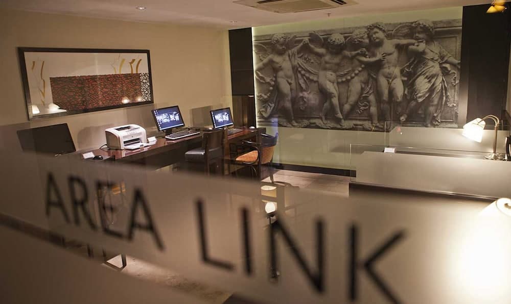 Savoy Hotel, Centro de negocios