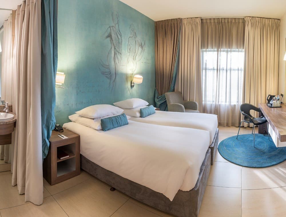 Peermont Metcourt at Emperors Palace, Room