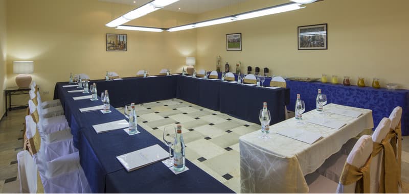 Memories Miramar Habana, CON