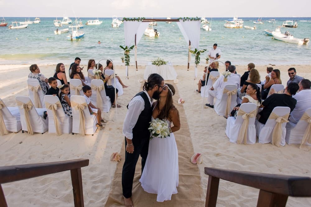 The Reef Coco Beach Resort & Spa- Optional All Inclusive, Indoor wedding