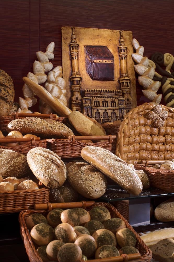 Swissotel Makkah, Restaurant