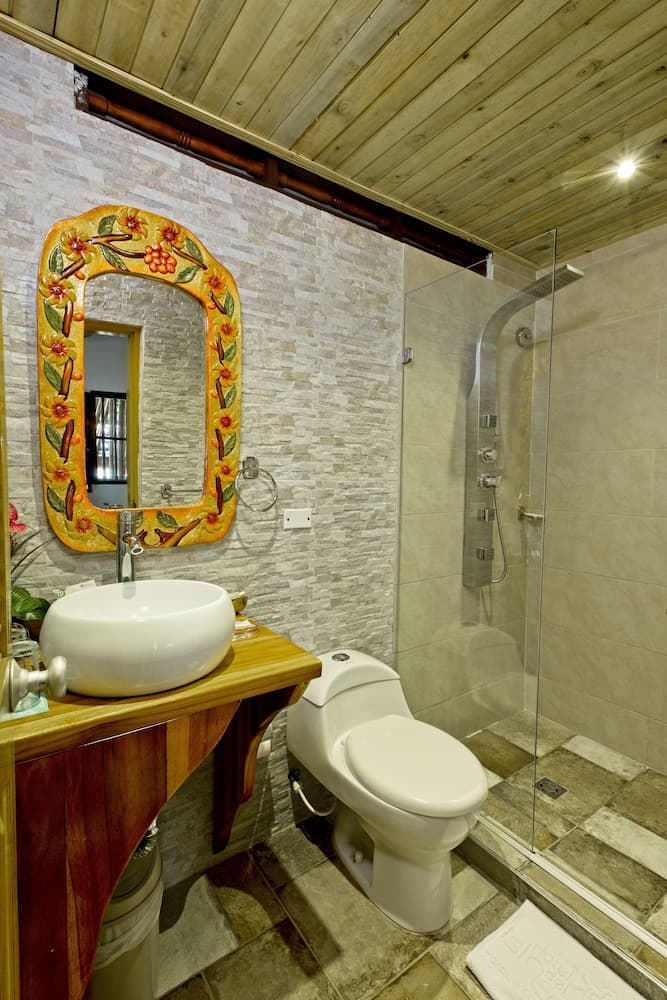 Hotel Isla del Encanto, Bathroom
