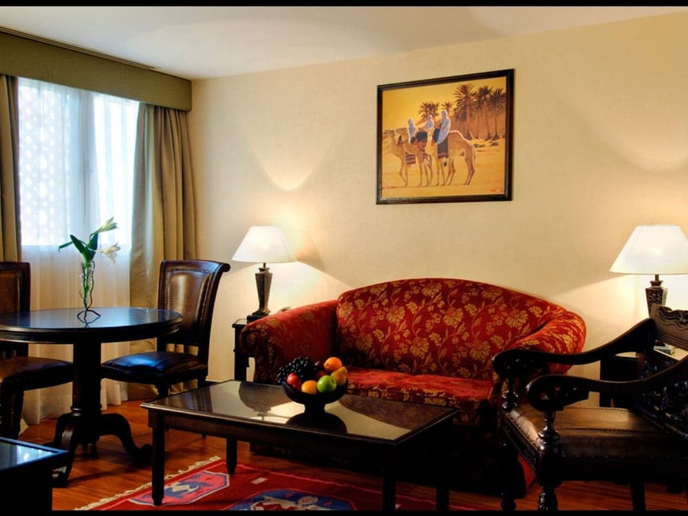 Arabian Courtyard Hotel & Spa, Living area