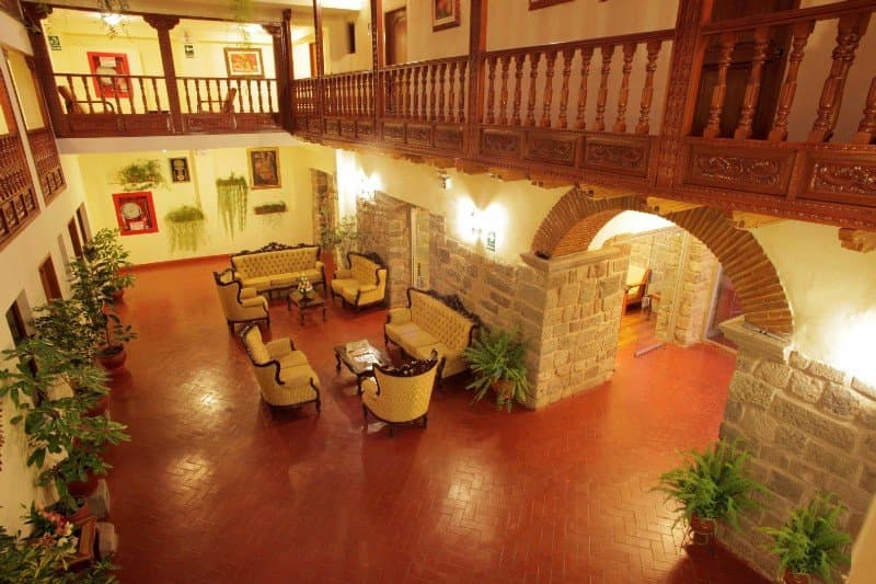 Hotel Siete Ventanas, COM