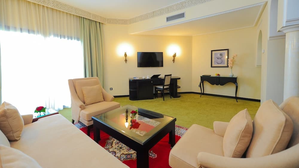 Hotel Riad Ennakhil & Spa 5 (DWO Marrakech Ennakhil), Living room