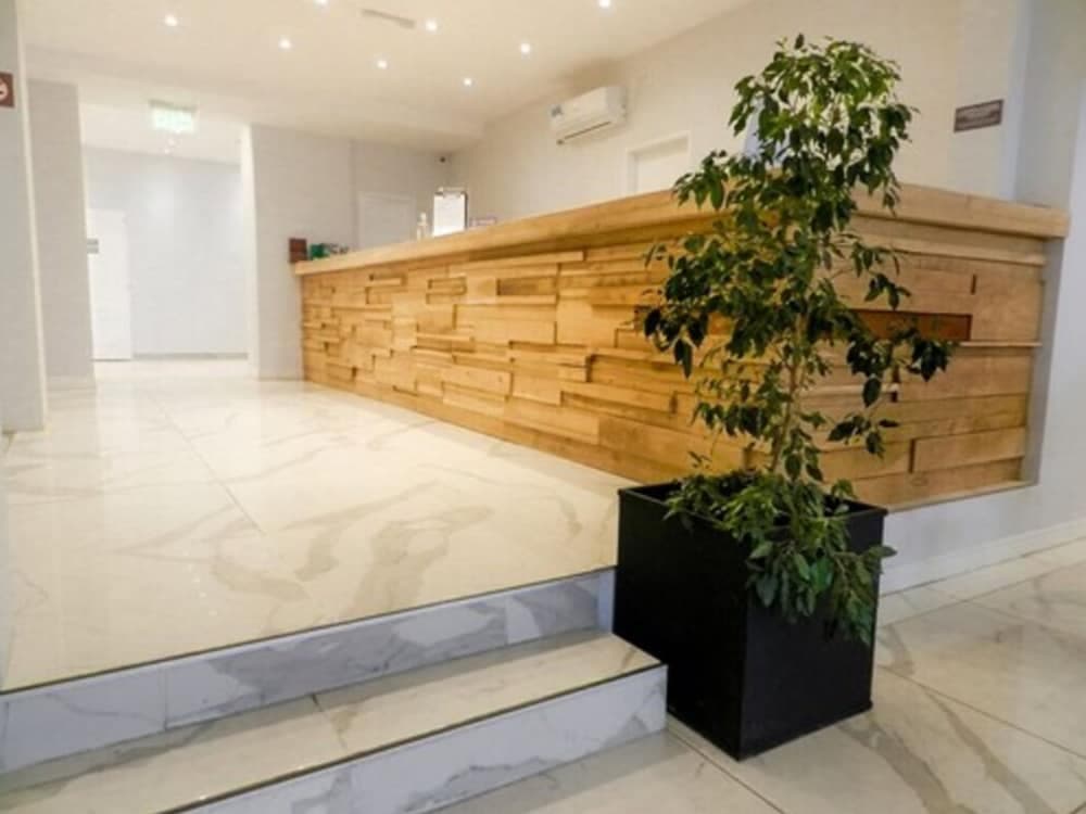 Mónaco Hotel , Reception