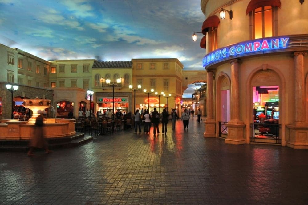 Peermont Metcourt at Emperors Palace, Casino