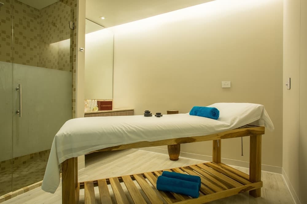 Estelar Cartagena de Indias Hotel, Massage