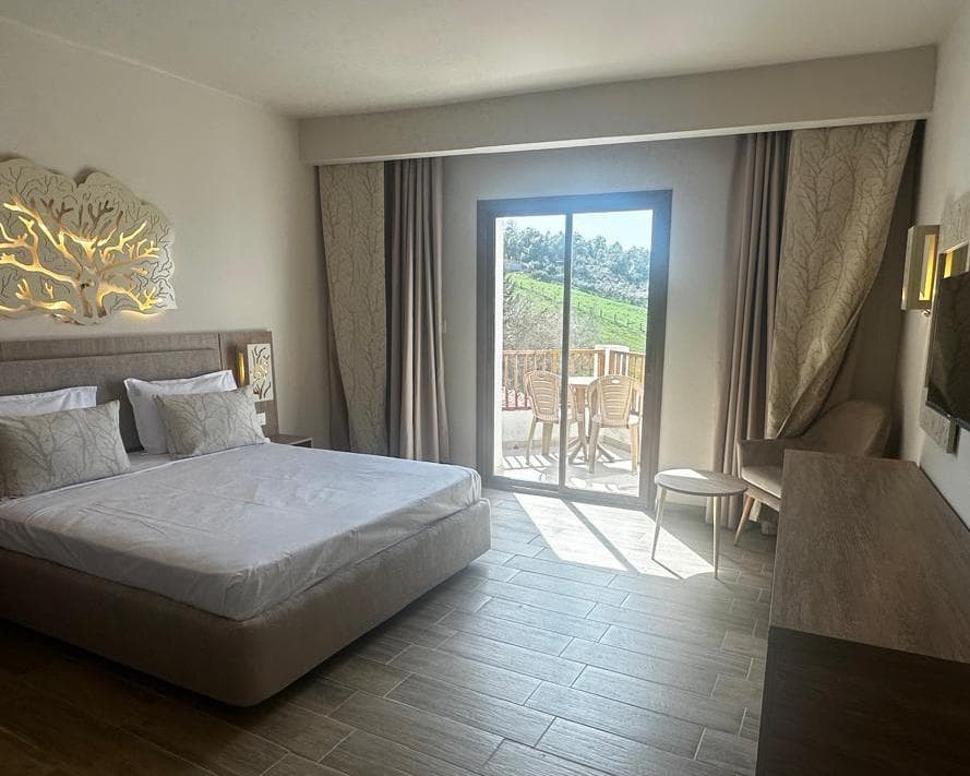 CHARME HOTELS LA FORET AIN DRAHAM, 