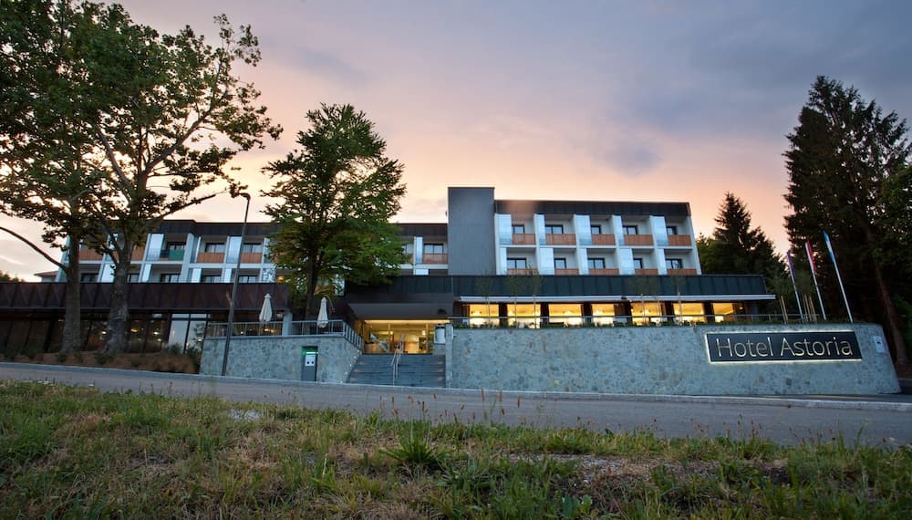 Hotel Astoria Bled, Front of Property