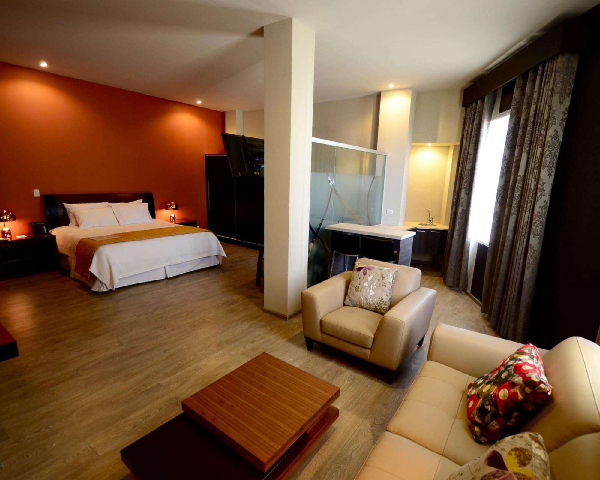 Hotel Camino Plaza, 